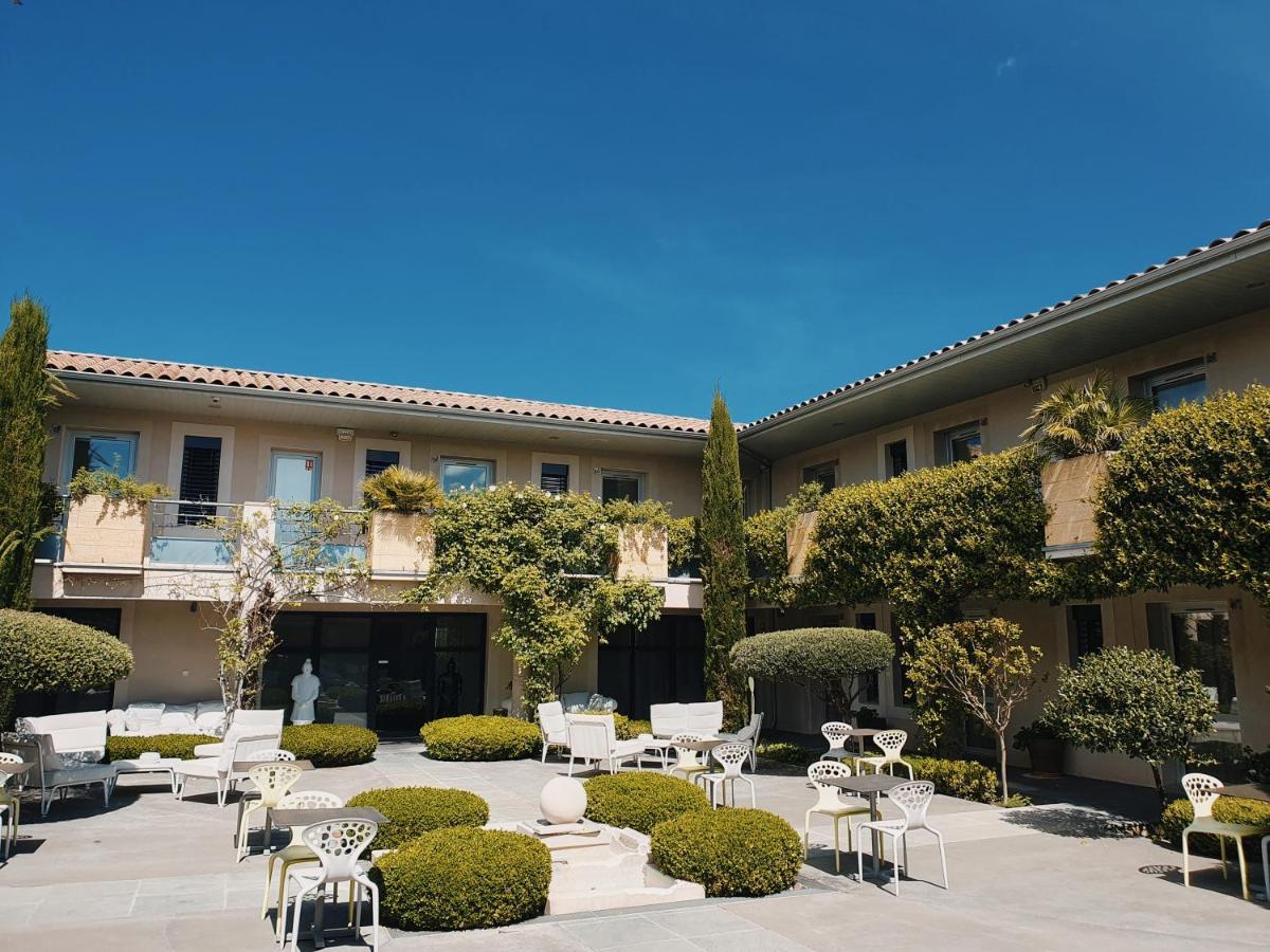 Отель Patio De Violette Юзес Экстерьер фото
